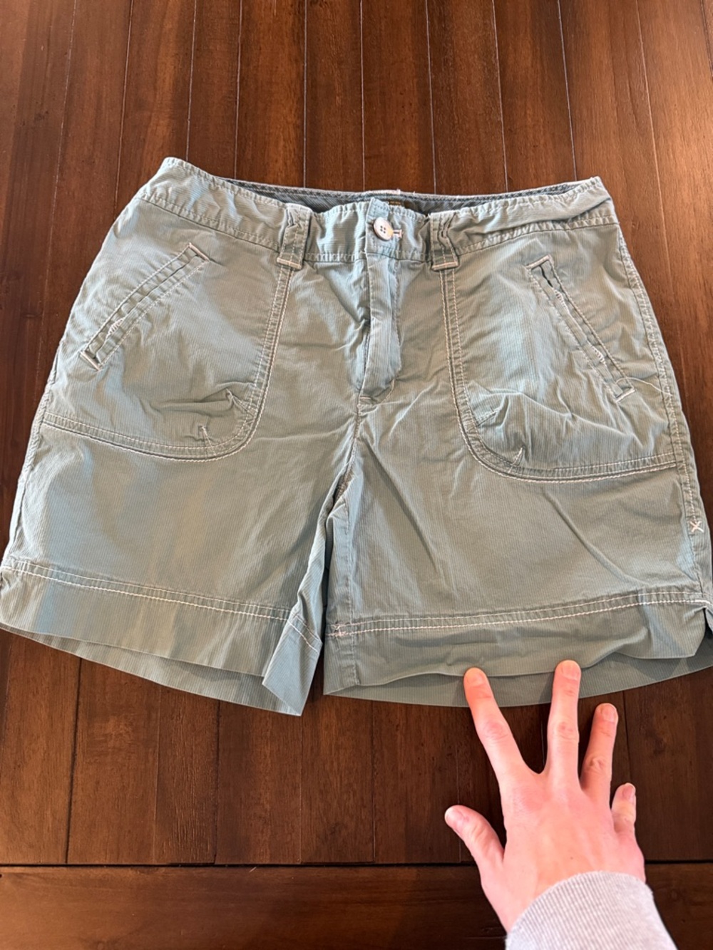 Eddie Bauer Light Sage Women's Casual Shorts